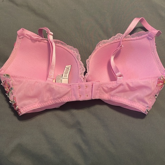 EUC~Woman’s Victoria’s Secret 32 DD (E) Dream Angels Pink Laced Detailed Bra - Picture 4 of 9
